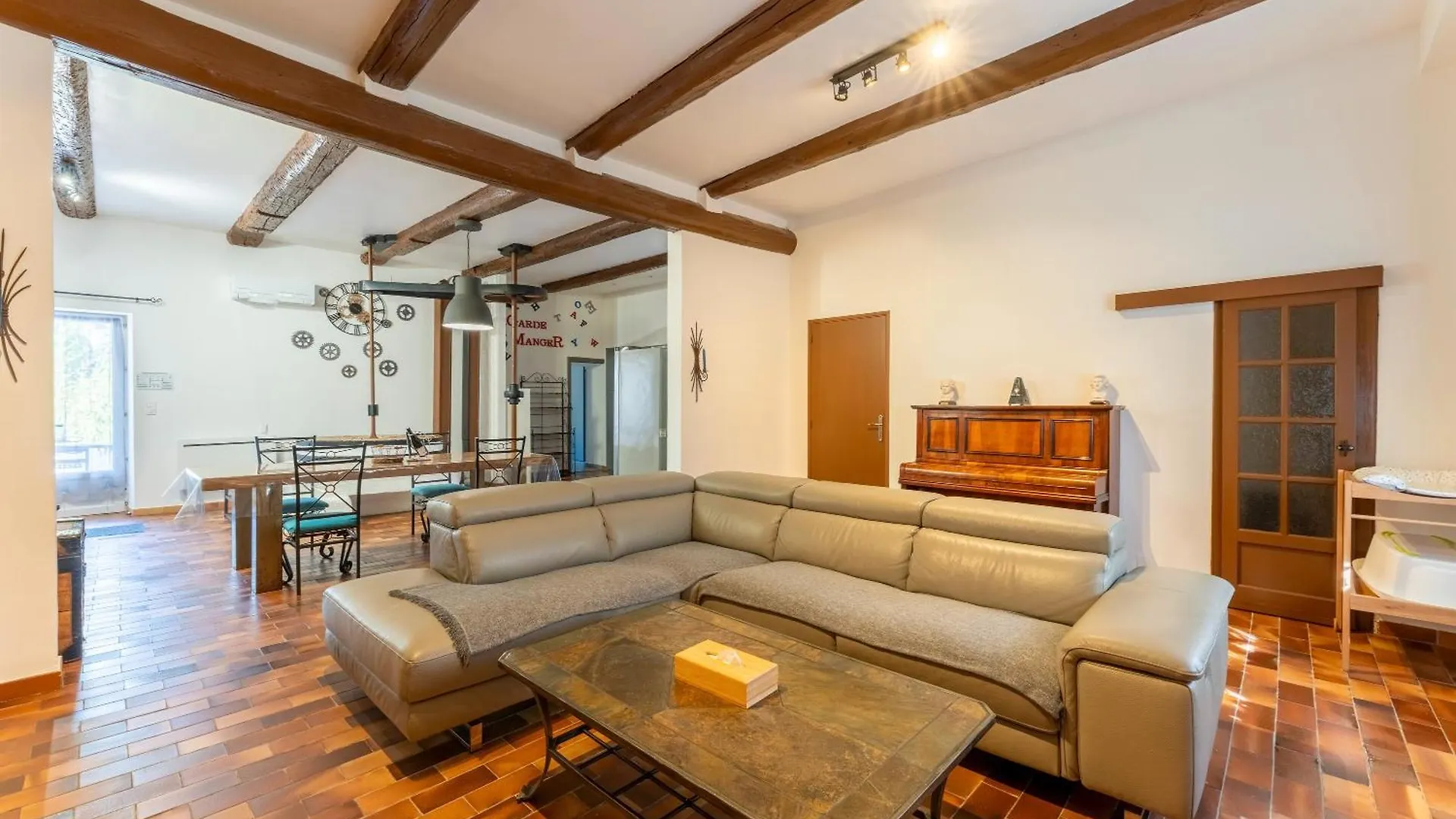 Maison En Campagne Avignon 0*,